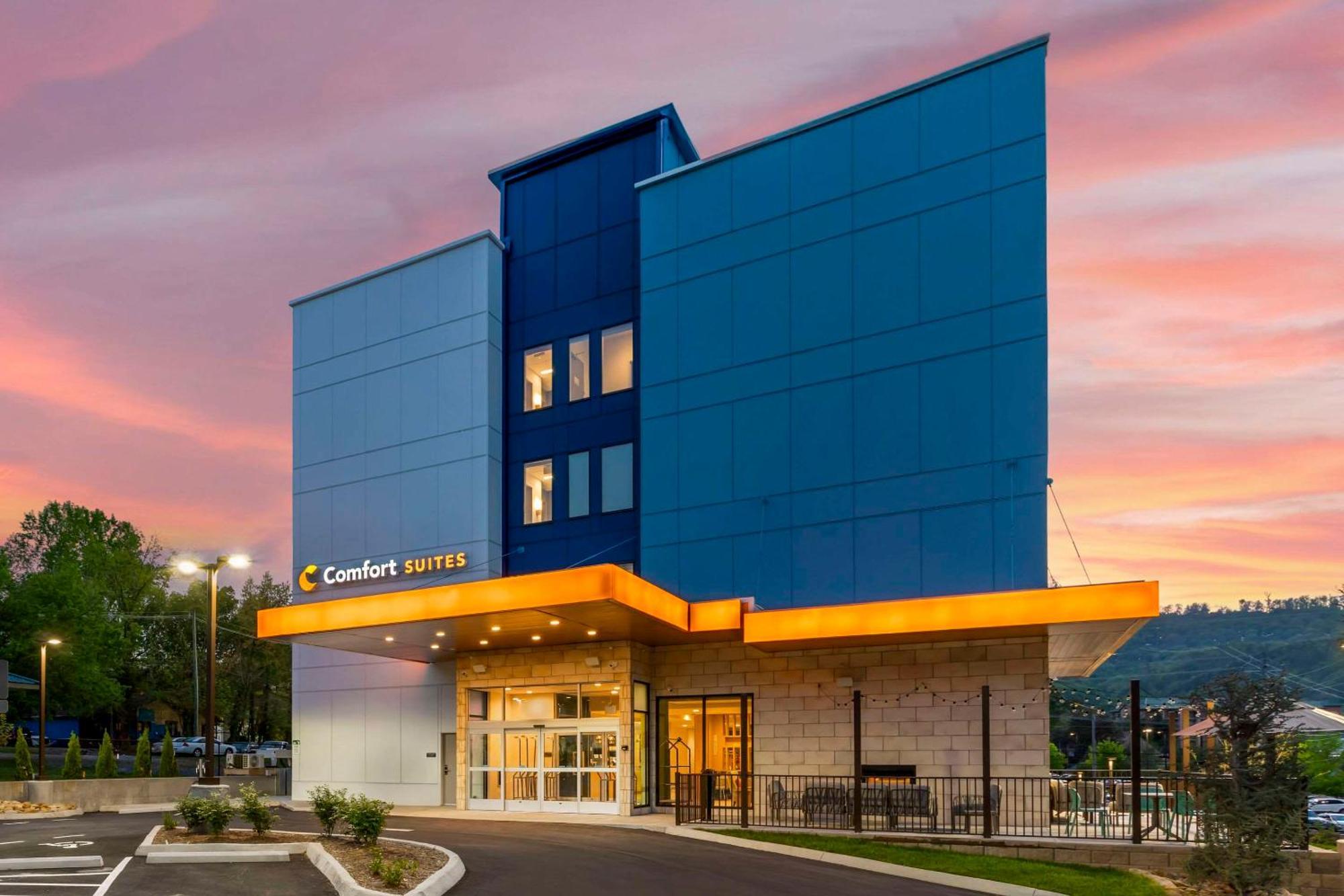 Comfort Suites Gatlinburg Downtown-Convention Center Exterior photo