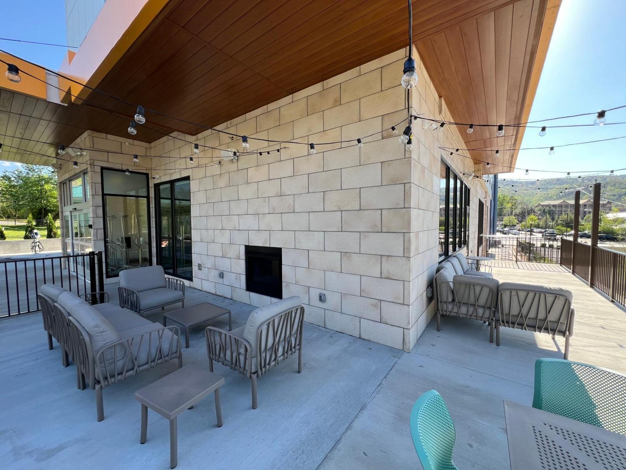 Comfort Suites Gatlinburg Downtown-Convention Center Exterior photo